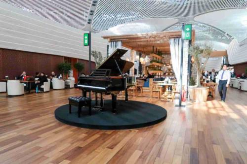 Top 10 World’s Best Airport Lounges Part 2
